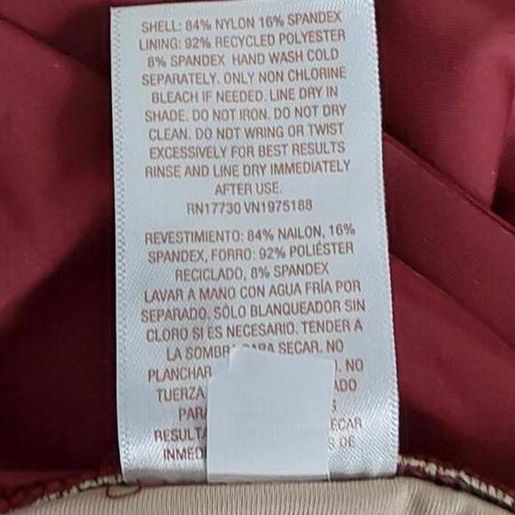 Underwire Belted One Piece Swimsuit | Shade & Shore | Small (4/6) - Picture 6 of 9